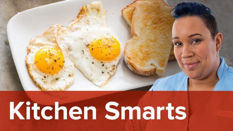 The Coolest Way to Make a Full Breakfast (Eggs, Sausage, Toast, Home Fries!) in Only 1 Pan