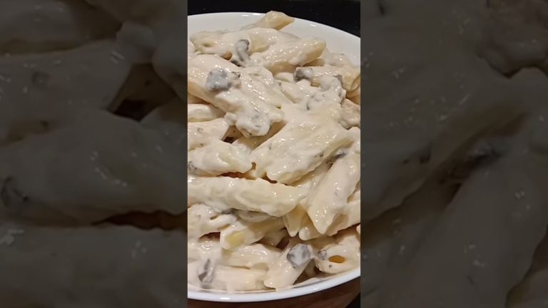 Easy and Quick Cooking Creamy and Yummy White Pasta 🍝🍝🍝 #shorts | #cooking #pasta @ShaneRock