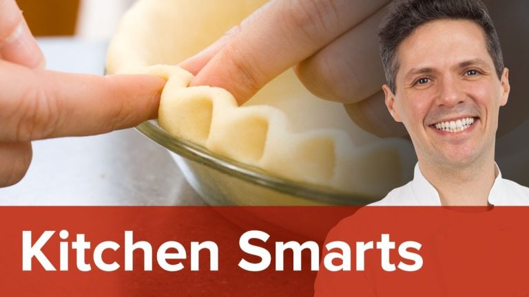 Easy (and Unexpected) Ways to Decorate Pie Crust Edges