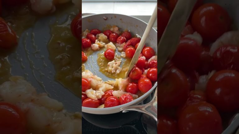 Quick, delicious and indulgent lobster pasta with cherry tomatoes 🍅🦞