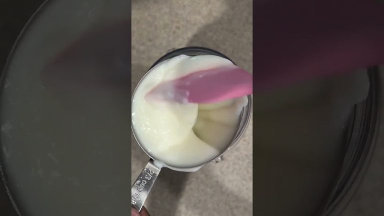 The Best Green Strawberry and Banana Smoothie Recipe Ever!