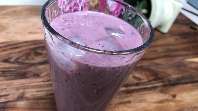 Start Your Day Right with Indian Mom's Banana-Mixberry Smoothie Recipe for Aussie Family Breakfast