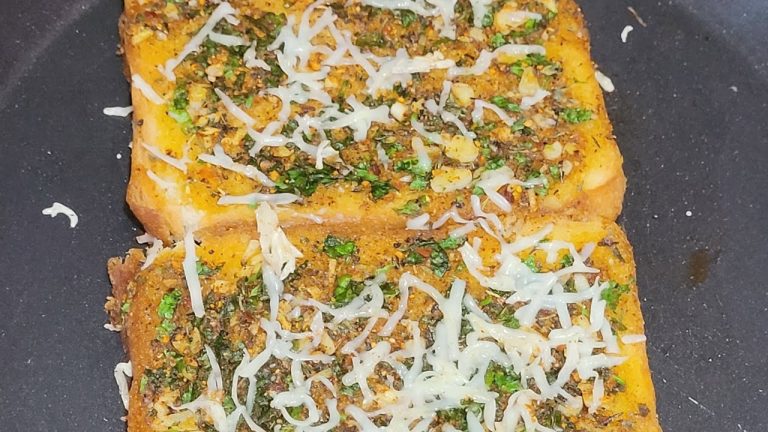 Cheese Garlic Bread Recipe | snacks recipe | #shorts #shortvideo #2022