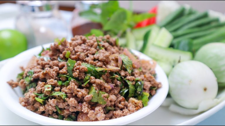 Easy Thai Beef Salad | Beef Larb Recipe