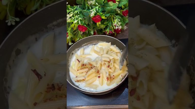Unique White Sauce Pasta Recipe😋😋 #shorts #khaokhilao #Neelam Panchal #ashortaday