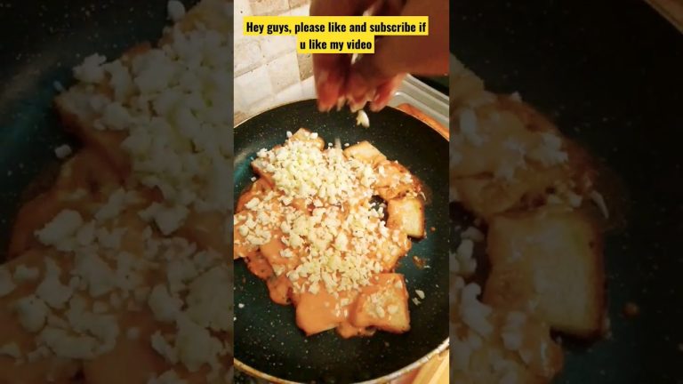 Is recipe ko kya name dun?   Cheesy Bread ?? #shortvideo #shorts #short #food