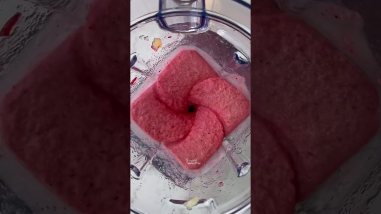 Strawberry melon thick smoothie swirl with protein powder