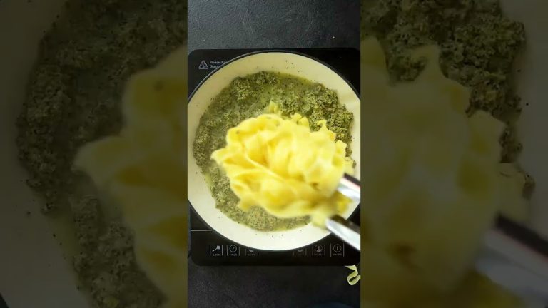 How to make PISTACHIO FETTUCCINE! Full recipe in the description 👇