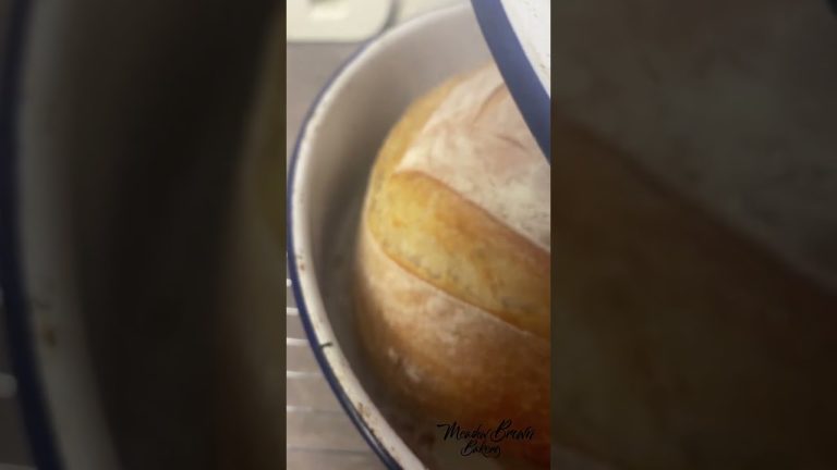 Easy sourdough bread scoring before and after : How to score sourdough bread before baking