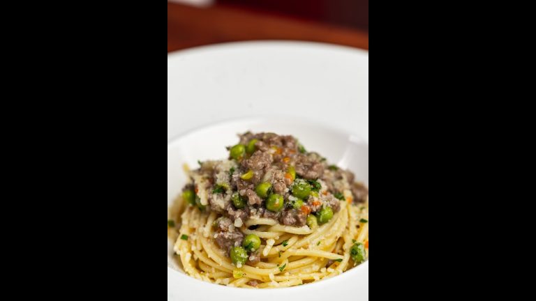 Ground beef & peas pasta| Ridiculously easy pasta recipe #SHORTS