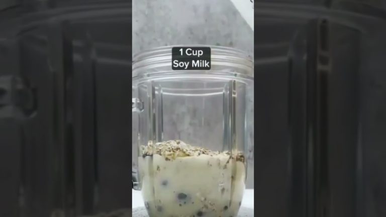 Blueberry breakfast smoothie recipe #shorts #shortvideo #breakfast #blueberry