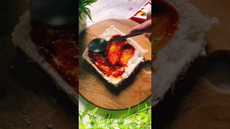 Pizza Style Mein Bread Recipes😋 🍕#shorts #youtubeshorts #pizza #breadpizza