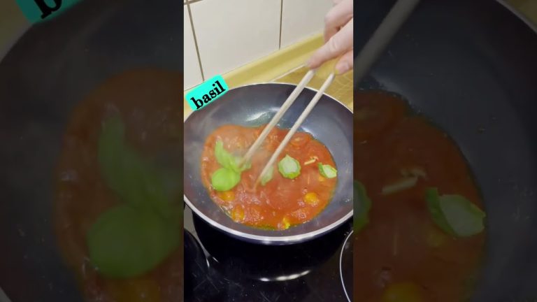 Spaghetti with Tomato Sauce