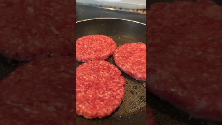 Gourmand Cheeseburger Recipe You Can Make at Home