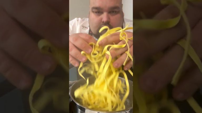 🥬TAGLIATELLE al CAVOLO NERO…semplici e saporite😍 #Shorts✨