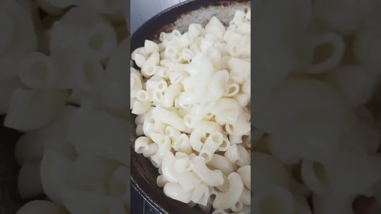 Easy Pasta Recipe #pasta #shorts #trending #youtubeshorts #viral #redsausepasta #recipe