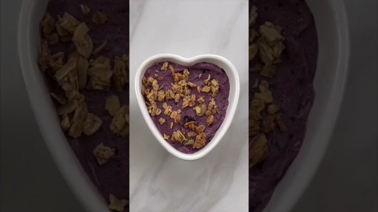 Blueberry banana THICK smoothie bowl ❤️🥰🌱🫐🍌 #recipe #smoothie #snack
