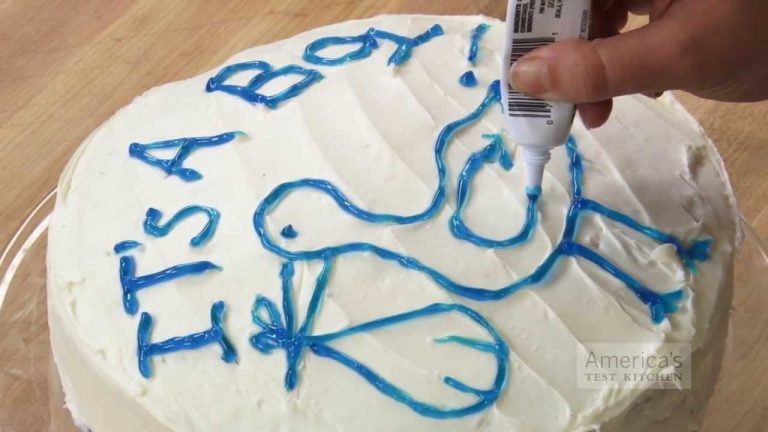 Super Quick Video Tips: How to Eliminate Cake-Decorating Mistakes