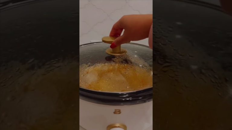 Crockpot Tuscan Chicken Recipe #easyrecipe #crockpot #slowcookerrecipe #dinner #asmrcooking