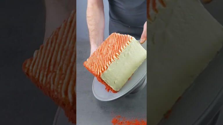 It's magic! 🪄🍰🫐🍓 #shorts #scrumdiddlyumptious #food #recipe #cake #dessert #magic #blueberry