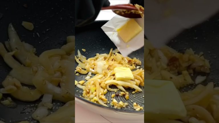 Korean-style: Garlic and Onion Bread Meatball(s) Sandwich Recipe (any good??) #shorts