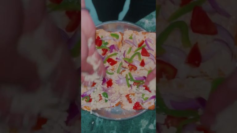 How to make a tasty brown bread pizza in few minutes 🍕🍕 #tasty #pizza #viral #shorts #health