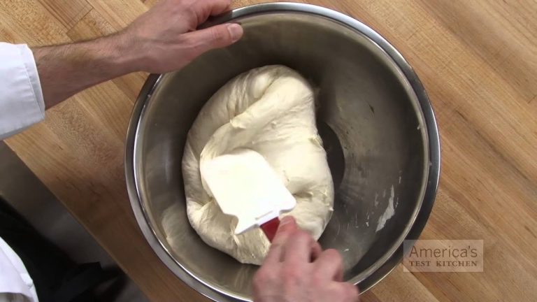 Super Quick Video Tips: How to Fold Your Bread Like a Pro