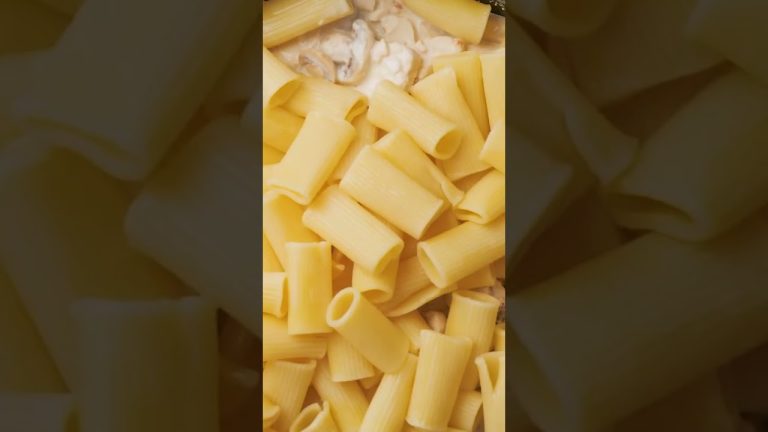 YOU HAVE TO MAKE THIS LEFTOVER CHICKEN PASTA #shorts | Good Housekeeping UK