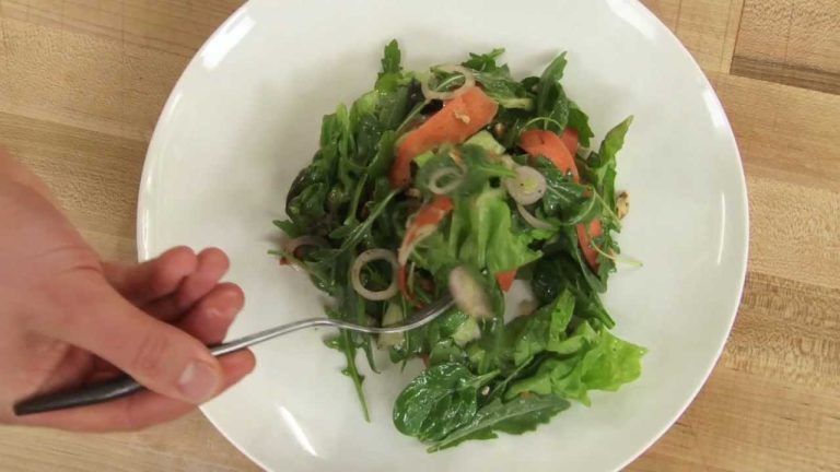 Science: How to Make Salad Dressing Vinaigrette That Doesn’t Separate or Break by Using an Emulsion