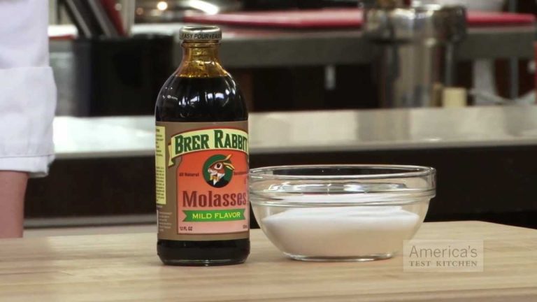 Super Quick Video Tips: How to Turn White Sugar Into Brown