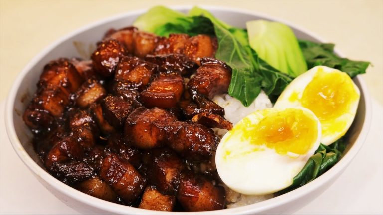 MELT IN YOUR MOUTH Chinese Braised Pork Belly Recipe (Lu Rou Fan / 卤肉饭)