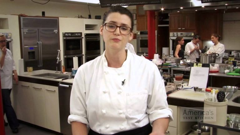 Ask the Test Kitchen: What’s the Difference Between Wax Paper and Parchment Paper?