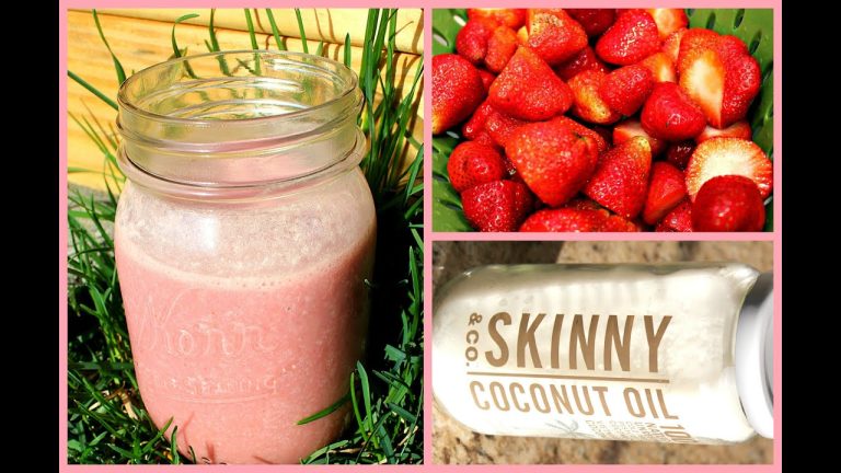 Healthy Breakfast Smoothie Recipe! ❤ Strawberry Oatmeal Smoothie w/ Coconut Oil!