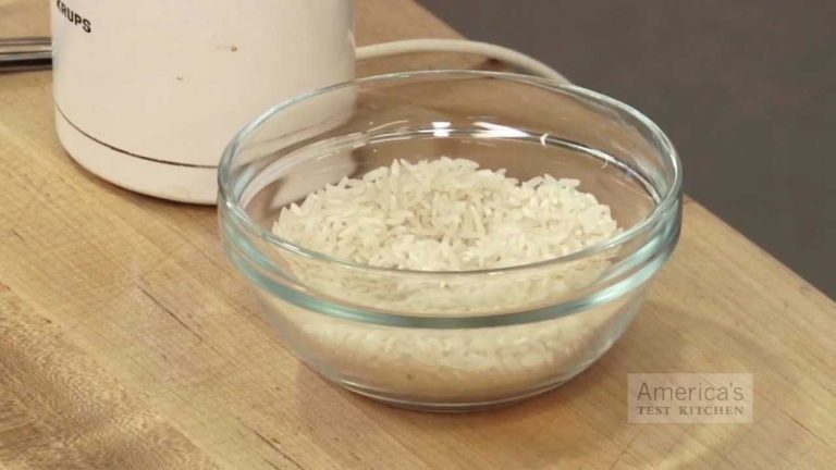 Super Quick Video Tips: How to Clean a Smelly Spice or Coffee Grinder