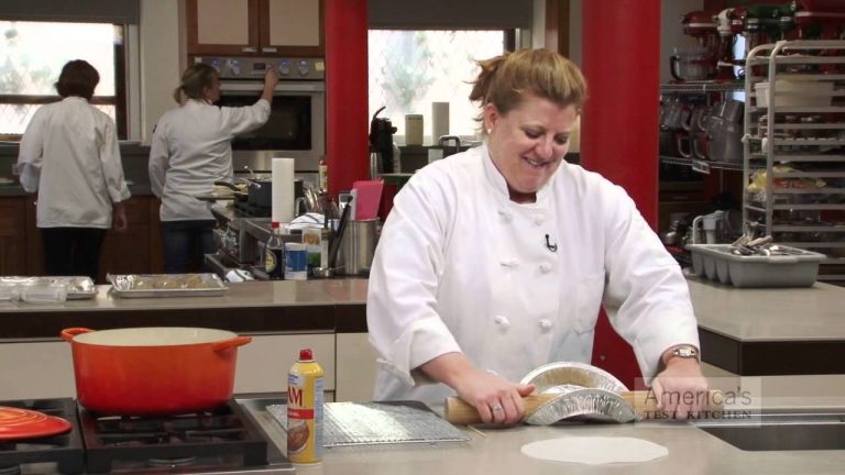 Super Quick Video Tips: Make an Impromptu Steamer