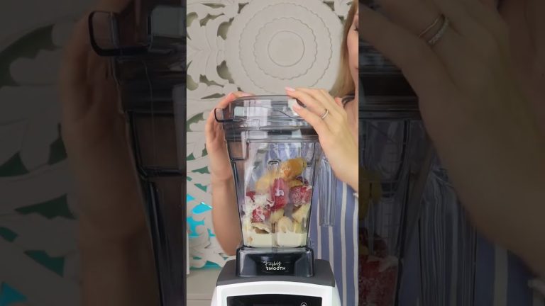 Thick smoothie bowl recipe you can make daily in 5 minutes 👌 #healthyrecipes #Shorts28Sprint