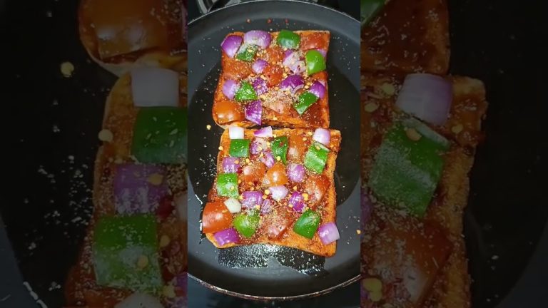 Bread pizza recipe| #shortvideo,#shortsyoutube,#youtubeshorts