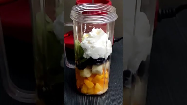 Healthy Papaya Kiwi Banana Smoothie #short #papaya #smoothie #bananasmoothierecipe  #papayashake