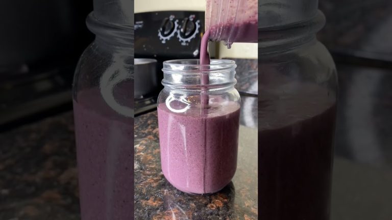 Cómo Hacer un Licuado de Berries