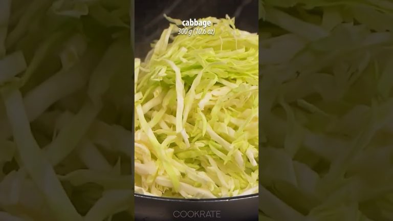 A great dinner! This is how I arrange the pork chop, potatoes and cabbage in the tray!