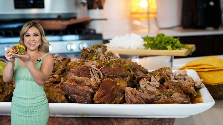 Leave Everyone DROOLING With These Super Tender CARNITAS EN CHILE VERDE in Instant Pot | Chili Verde