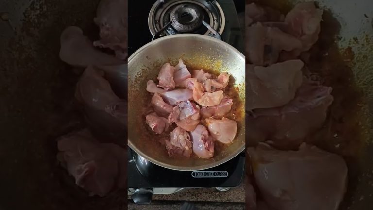 Chicken with Spinach Recipe, Palak Chicken #ashortaday #khaudostsanjeevseth #sanjeevseth