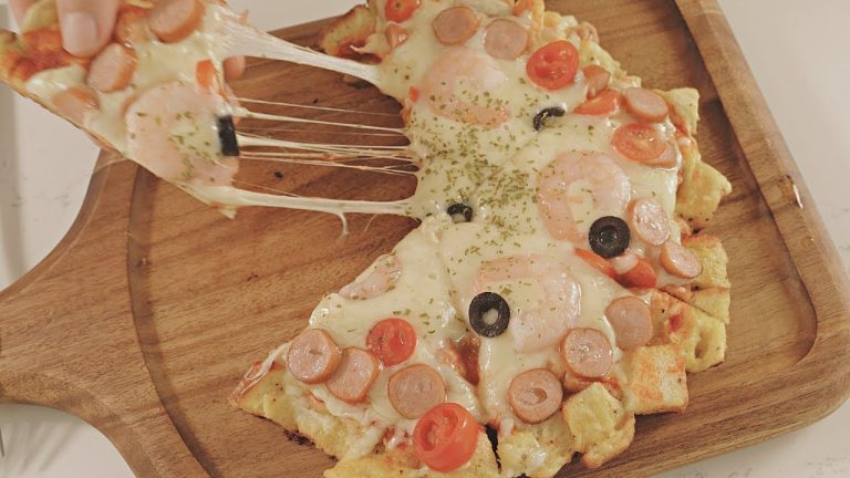 Bread become pizza in 10 mins! No Oven, Super Easy Recipe!!