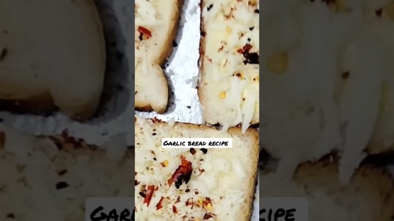 Garlic bread recipe #garlicbread #garliccheesetoast #cheesetoast #easycheeserecipe #shorts #snakes