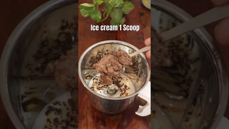 1Min Sasti Cold Coffee ghar pe banao aur cafe jana bhul jao💃😍 Instant cold coffee recipe #shorts #yt