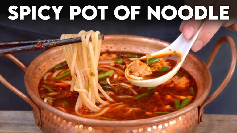 Spicy “Little Pot” Rice Noodles