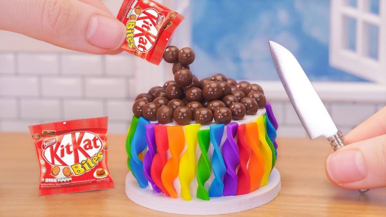 Fancy Miniature KITKAT Bites Chocolate Cake Decorating – Rainbow Fondant Cake Recipe | Mini Bakery