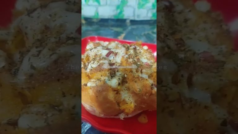 #monkeybread #bread #breadrecipe #breadrecipes #garlicbread #breadathome #garlicbreadathome #shorts