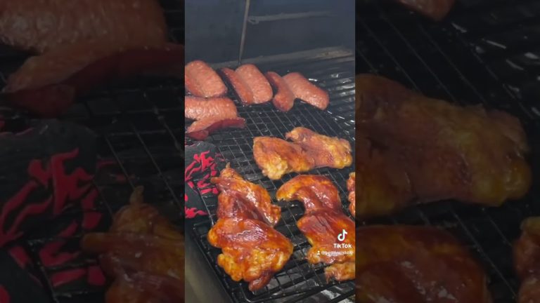 Bbq chicken sandwich on traeger grill #shorts #pelletgrill #traegergrills #bbq