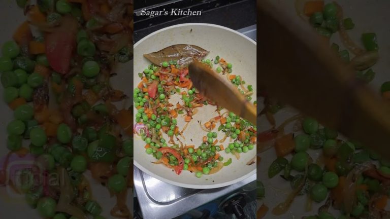 Veg Pulao Green Pulao #YouTubeShorts #Shorts #Viral #PulaoRecipe #FriedRice #PulaoRecipe